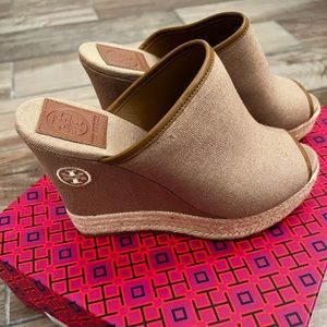 Tory Burch Agatha 100MM canvas mule wedge size 6.5